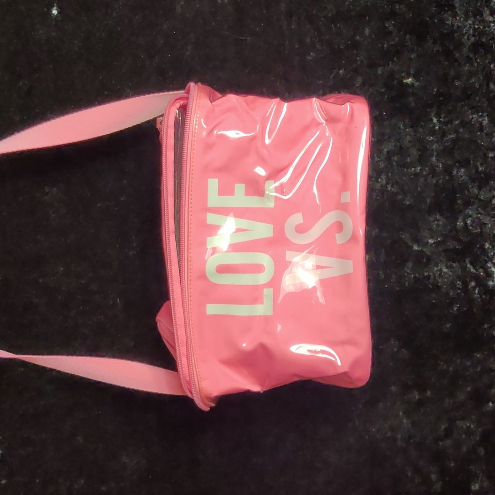 LOVE VS lunch bag